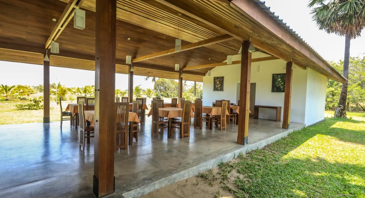 Kayjay Palms Hotel Passikudah Exterior foto