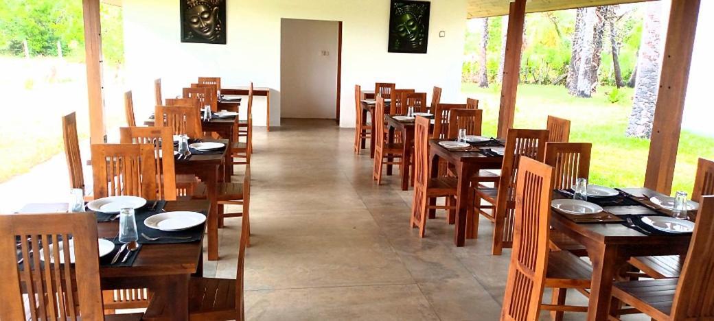 Kayjay Palms Hotel Passikudah Exterior foto