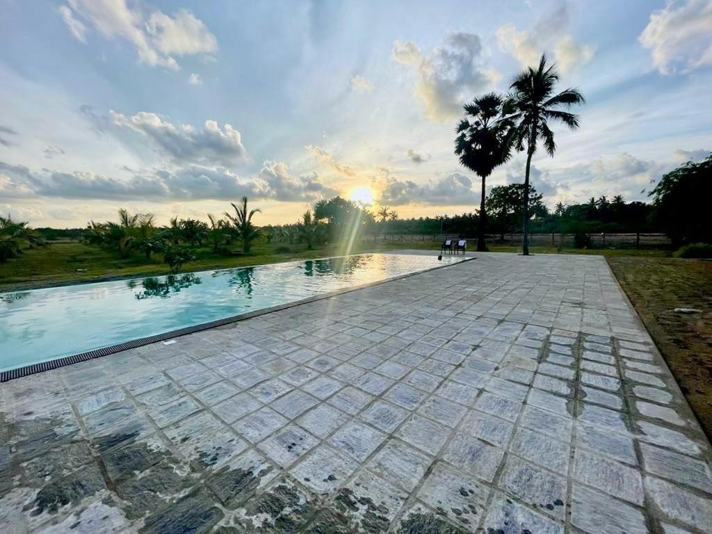 Kayjay Palms Hotel Passikudah Exterior foto