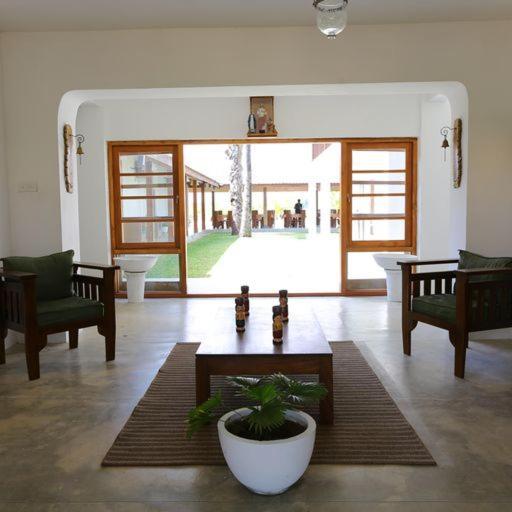 Kayjay Palms Hotel Passikudah Exterior foto